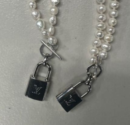 Silver LV Padlock/Pearl Necklace - NV2-22LVS