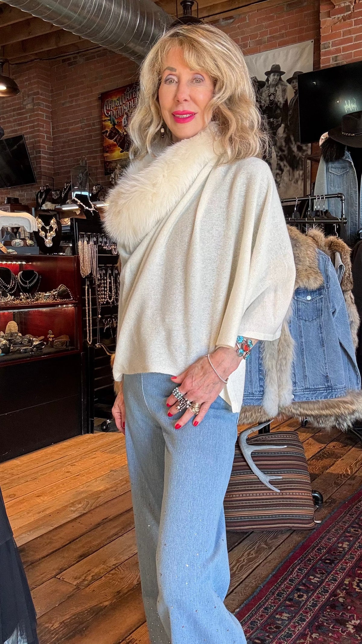Snow Cashmere/Fox Trimmed Poncho - LXF8388SN