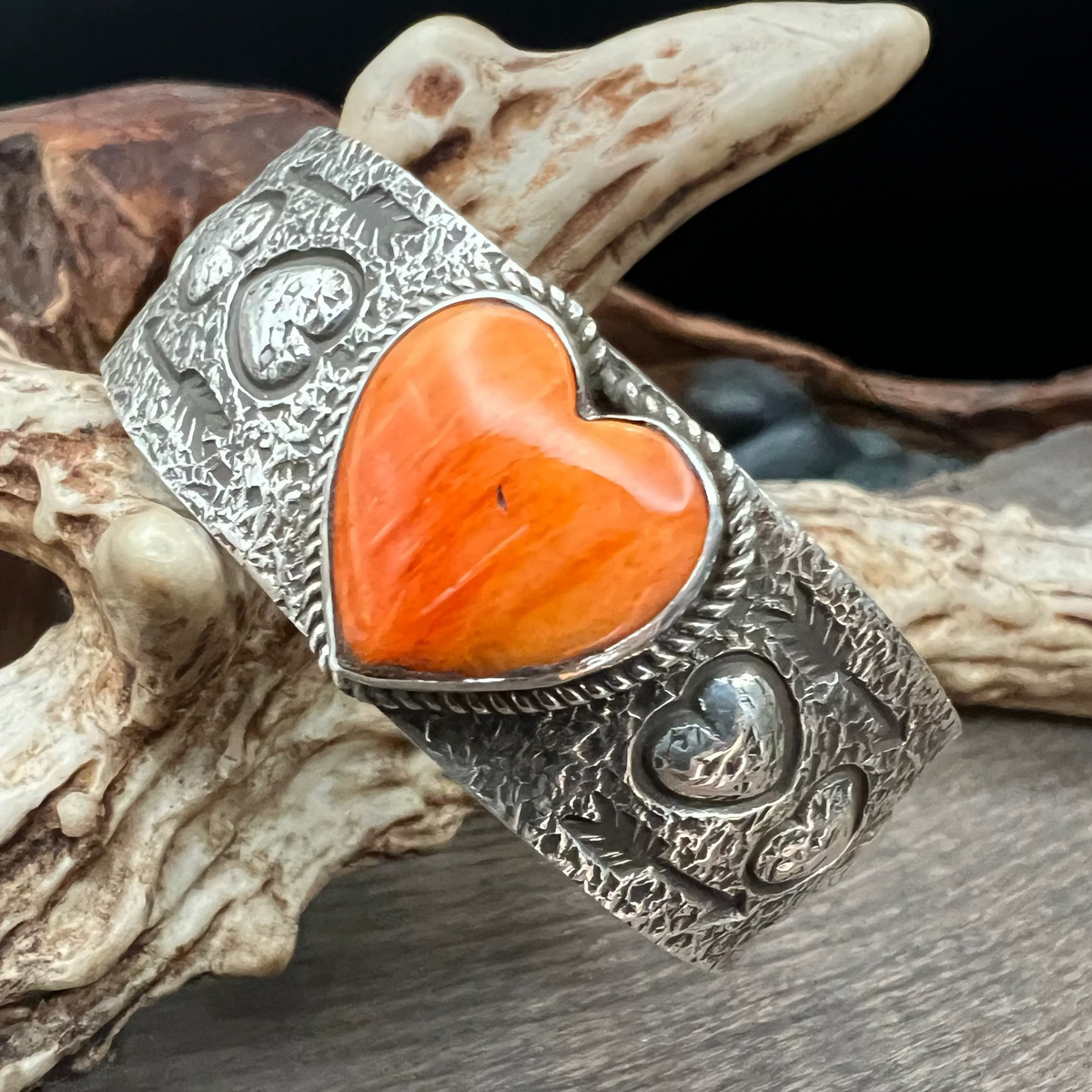 Spiny Oyster Heart/Sterling Silver Cuff - CSW34