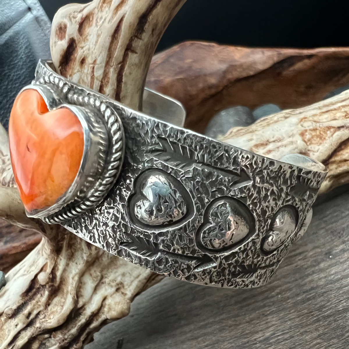 Spiny Oyster Heart/Sterling Silver Cuff - CSW34