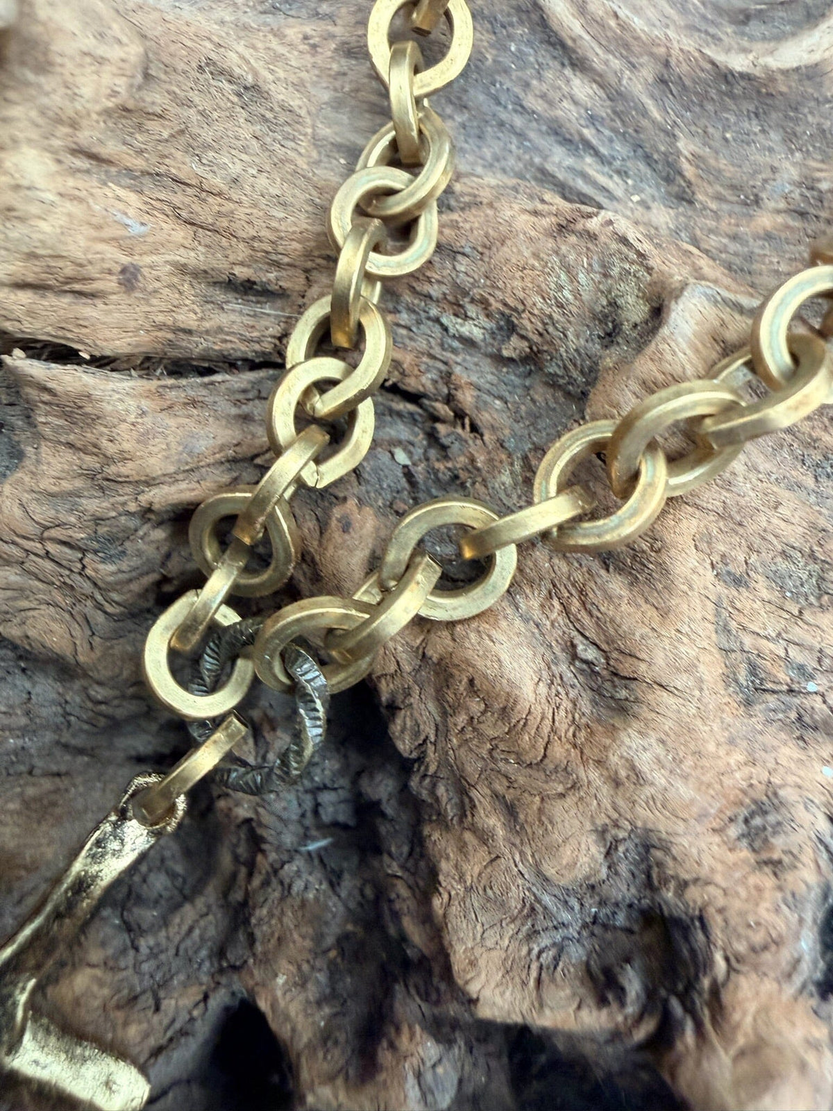 Stick Cross Plain/Brass Chain - NV2-SCPB