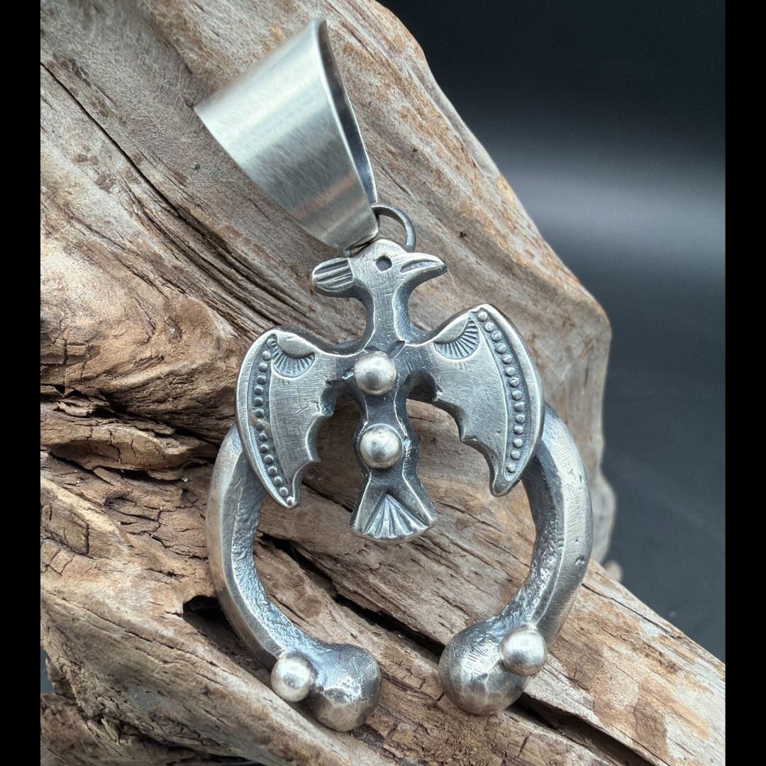 Thunderbird and Horseshoe Shaped Pendant - PAZ592