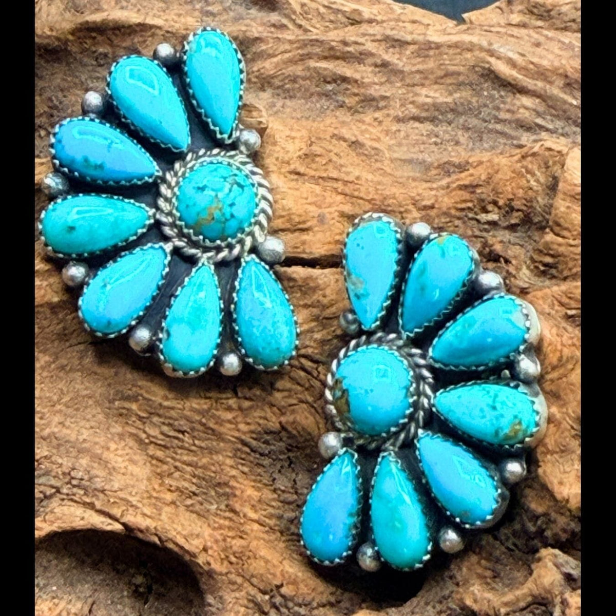 Turquoise 1/2 Cluster 8-Stone Earrings - ESL124
