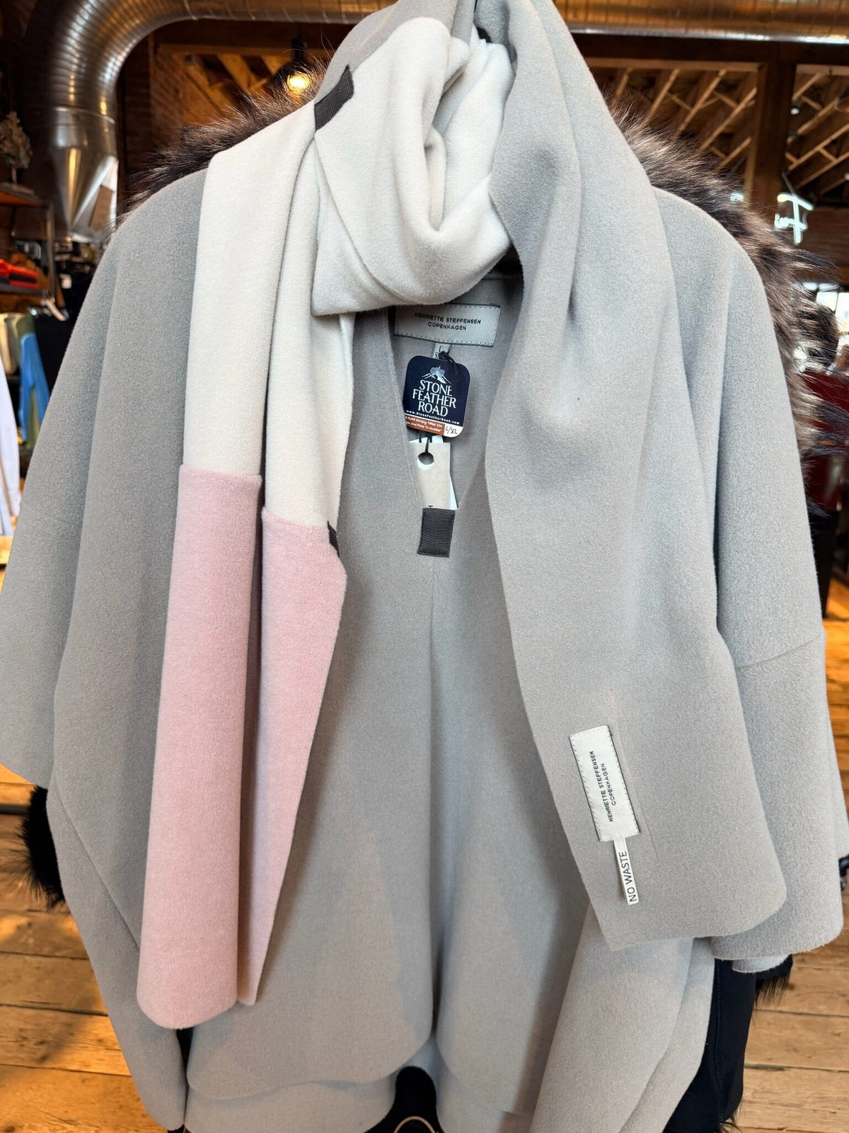 V-Neck - Henriette Steffensen - Elephant - 1361E