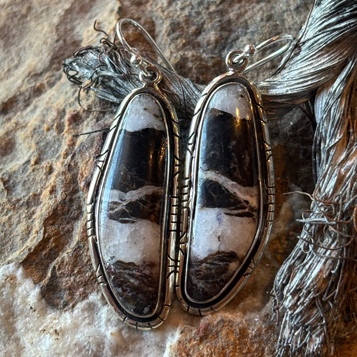 White Buffalo Earrings - ECJW16