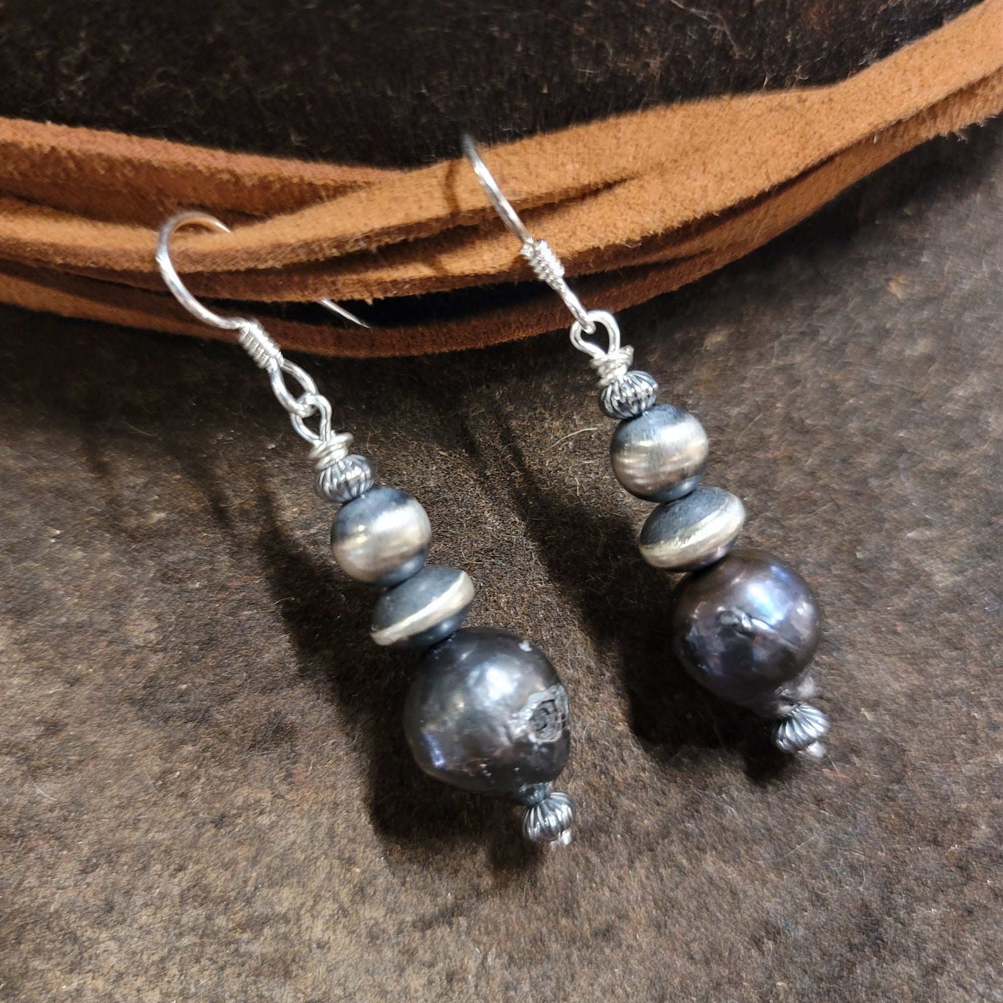 Pearl/Navajo Pearl Drop Earrings - ESZ36
